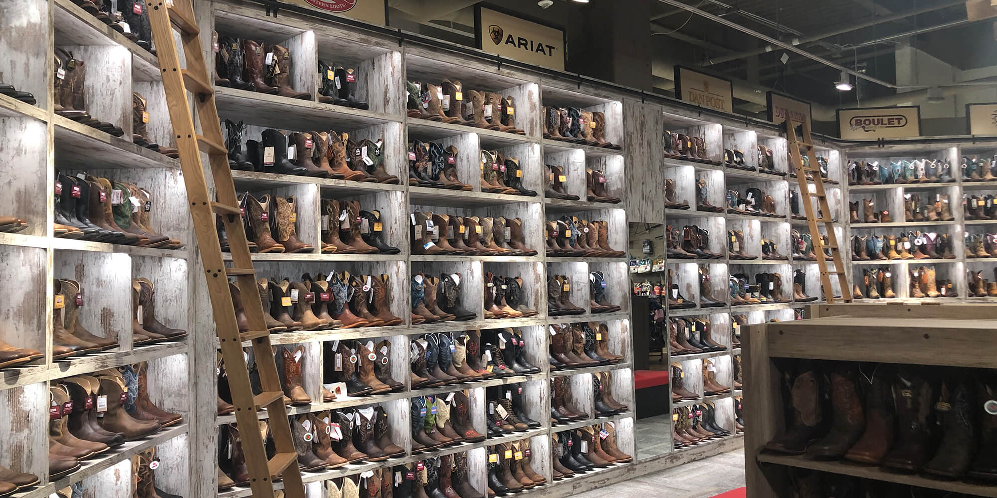 Virtual tour of the new flagship Lammle's Western Wear store in Calgary 